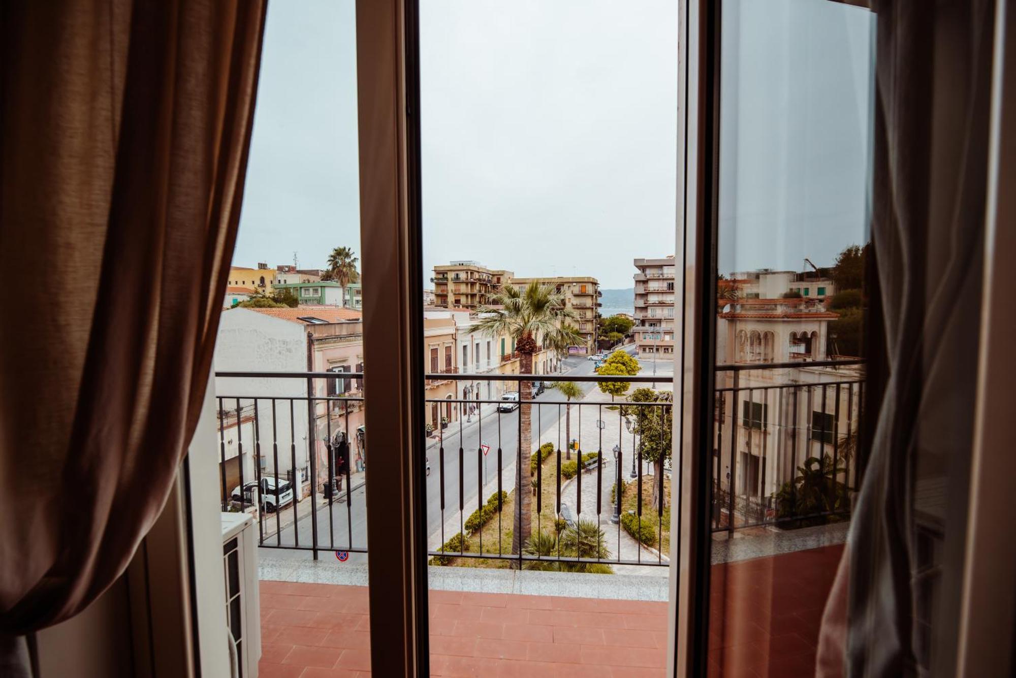 Domus Musia Apartamento Milazzo Exterior foto